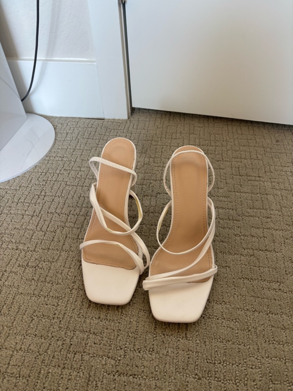 Strappy Square-Toe Women’s Sandals in Ivory